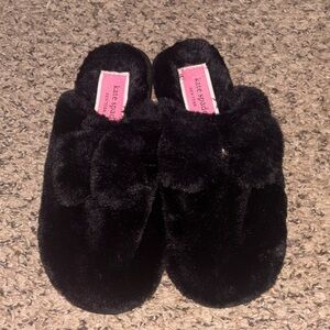 Kate Spade New York Jazzy faux fur bow slipper in black Size 7